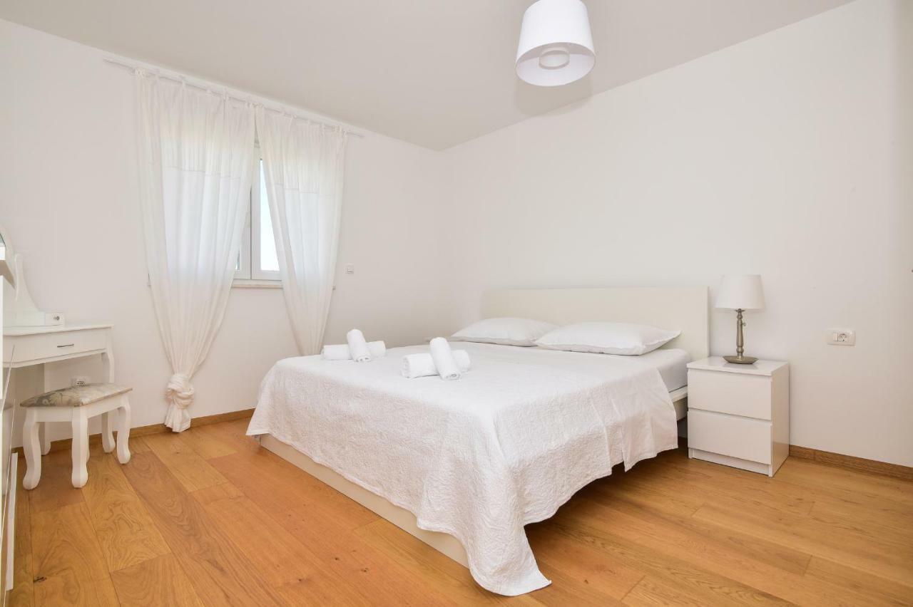 Apartment Ricca Seaview Makarska Exterior photo
